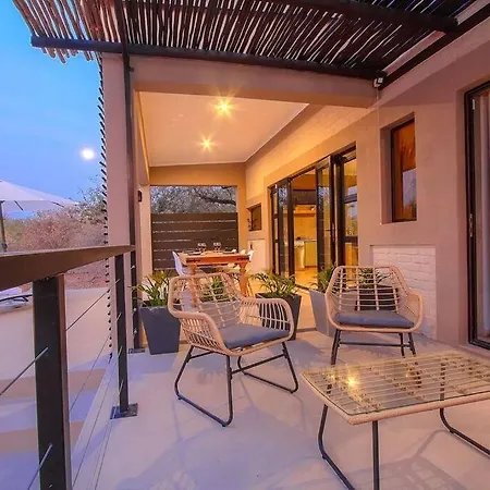 Longneck Luxury Bush Lodge Marloth Park Exterior photo
