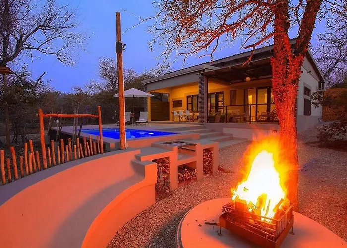 Longneck Luxury Bush Lodge