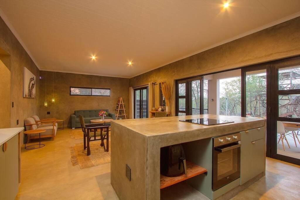 Longneck Luxury Bush Holiday home *